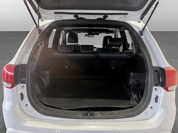 Mitsubishi Outlander 17 of 17