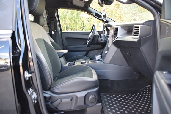 Volkswagen Amarok 9 of 19