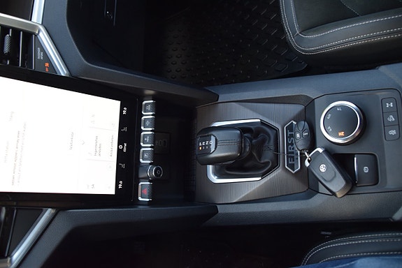 Volkswagen Amarok 13 of 19