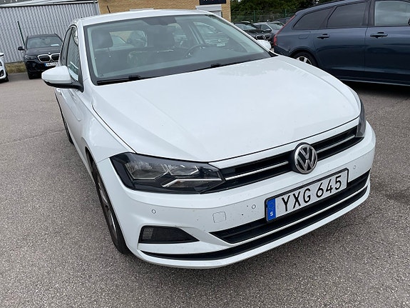 Volkswagen Polo 2 of 5