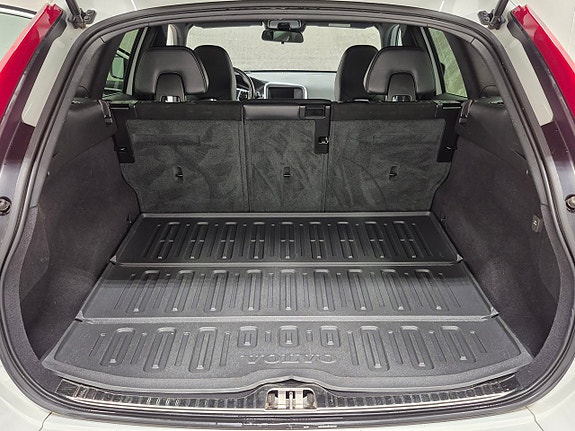 Volvo XC60 8 of 8