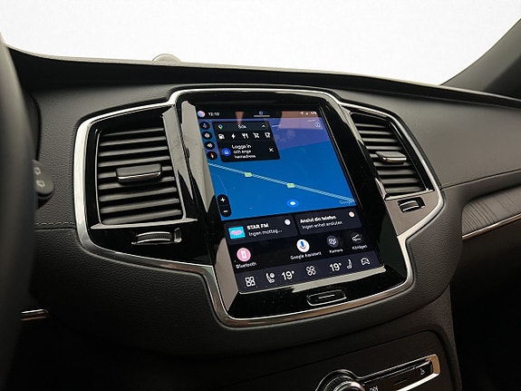 Volvo XC90 18 of 30