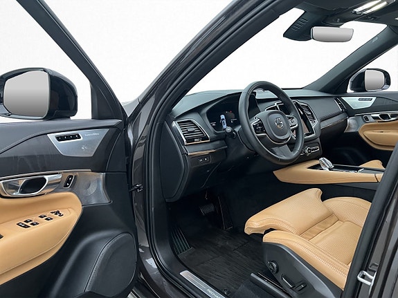 Volvo XC90 16 of 30
