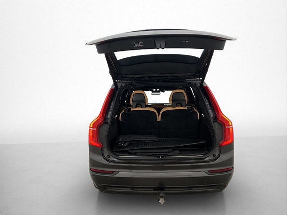 Volvo XC90 9 of 30