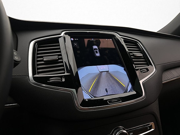 Volvo XC90 25 of 30