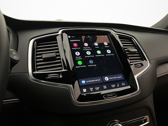 Volvo XC90 21 of 30