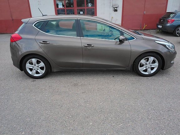 Kia Ceed 12 of 15