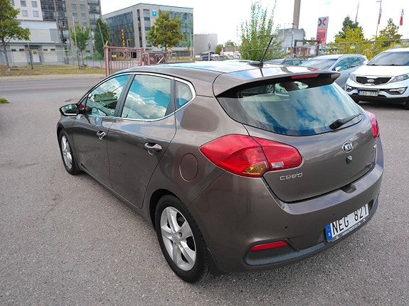 Kia Ceed 4 of 15