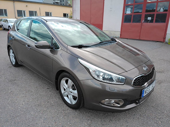 Kia Ceed 2 of 15