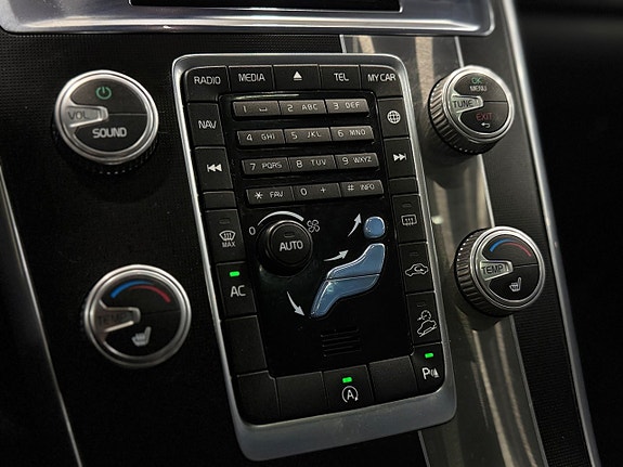 Volvo XC60 19 of 25