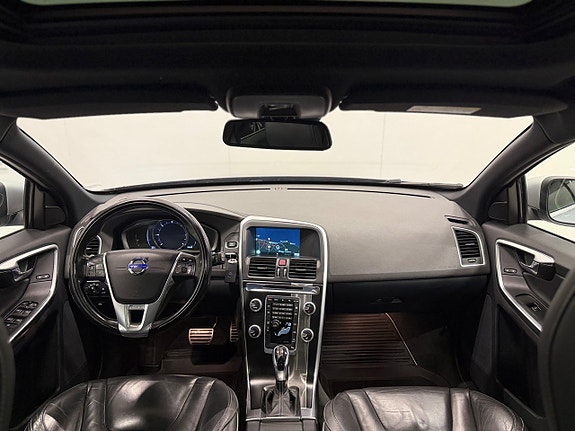 Volvo XC60 11 of 25