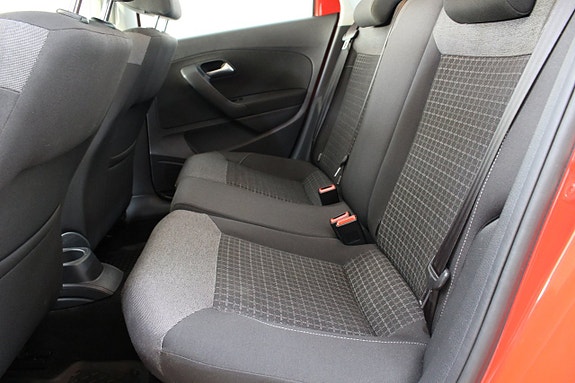 Volkswagen Polo 13 of 19