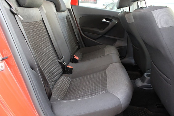 Volkswagen Polo 16 of 19