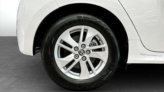 Toyota Yaris 9 of 9