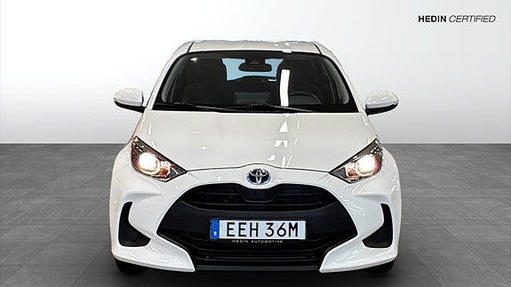 Toyota Yaris 8 of 9