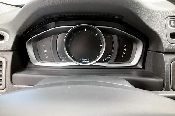 Volvo XC70 14 of 18