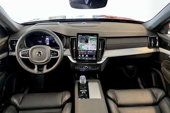 Volvo XC90 4 of 9