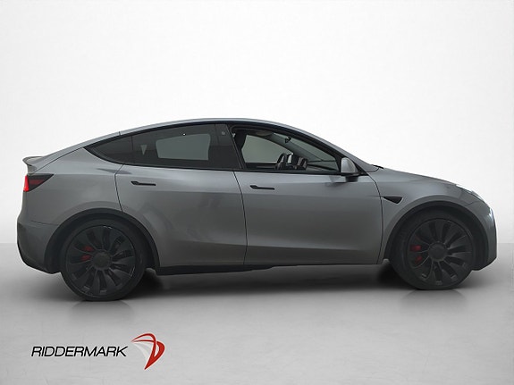 Tesla Model Y 9 of 30