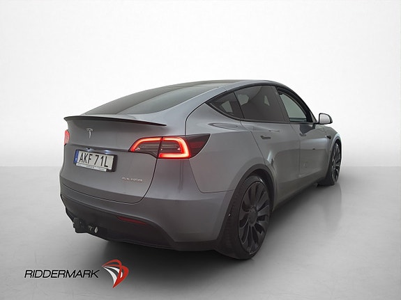 Tesla Model Y 8 of 30