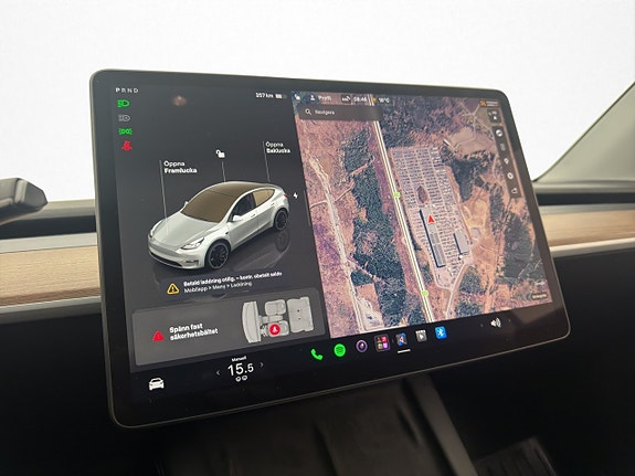 Tesla Model Y 20 of 30
