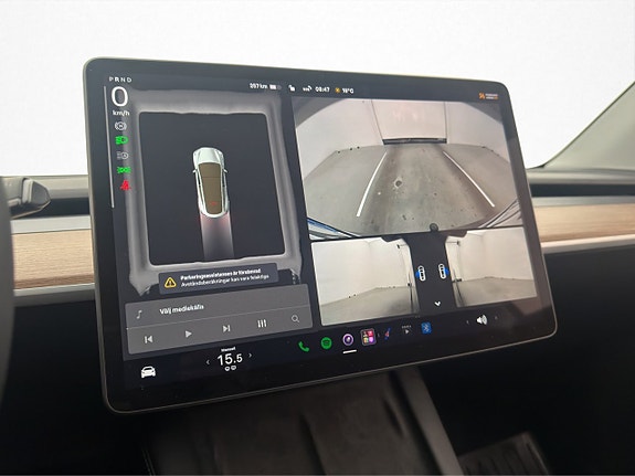 Tesla Model Y 19 of 30