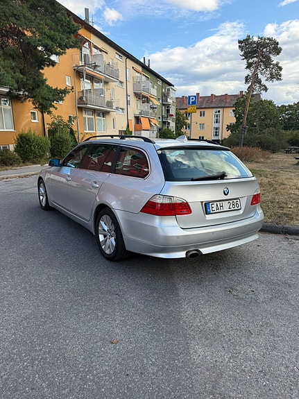 BMW 520i 6 of 18
