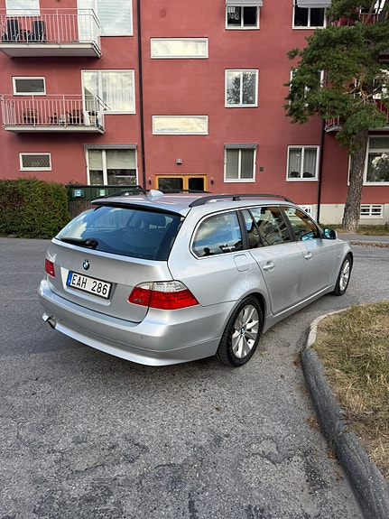 BMW 520i 4 of 18