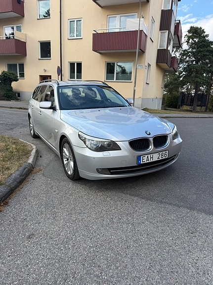 BMW 520i 2 of 18