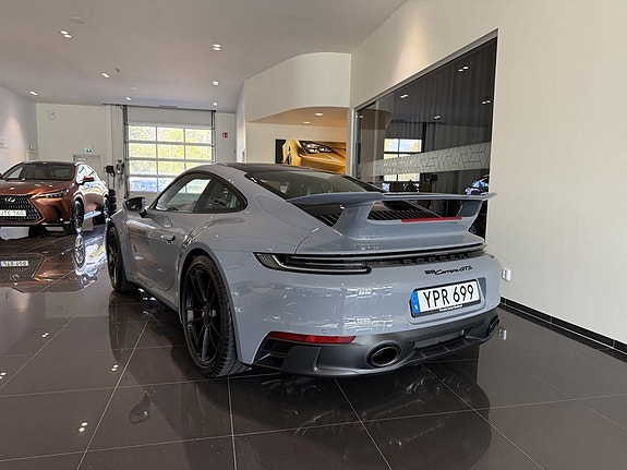 Porsche 911 Carrera GTS 5 of 20