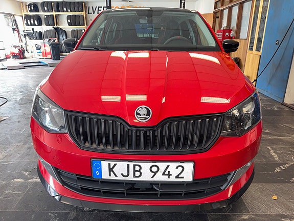 Skoda Fabia 2 of 18