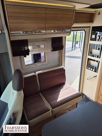 Adria Matrix Supreme 687 SL / Enkelsängar / Alde / AC bodel 9 of 22