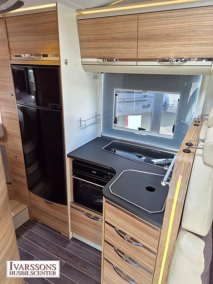 Adria Matrix Supreme 687 SL / Enkelsängar / Alde / AC bodel 12 of 22