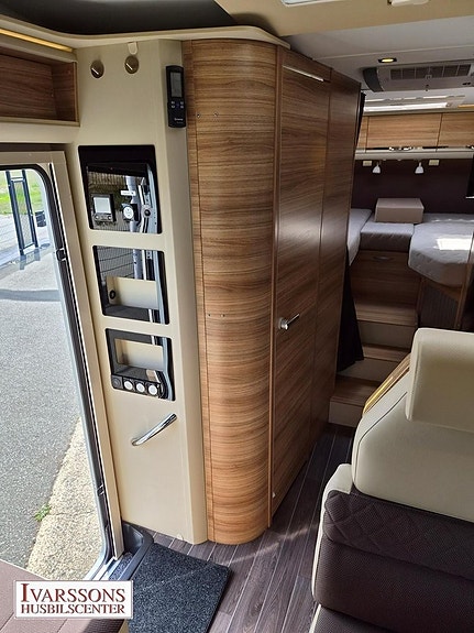 Adria Matrix Supreme 687 SL / Enkelsängar / Alde / AC bodel 10 of 22
