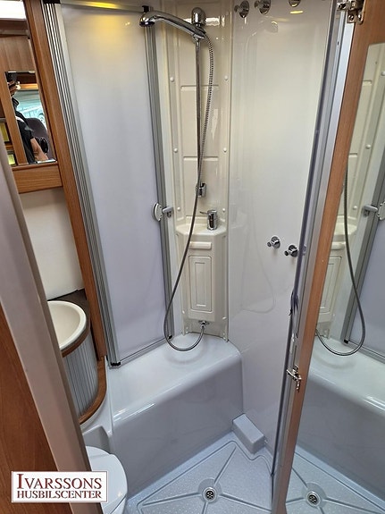 Kabe TM 740 LB / Låga Enkelsängar / Alde / Solcell 18 of 21