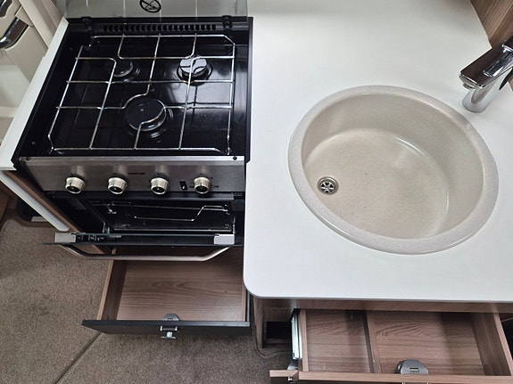 Swift SWIFT TOSCANE 694 QB 5-Sits 2.3D 150HK Husbil 8 of 21