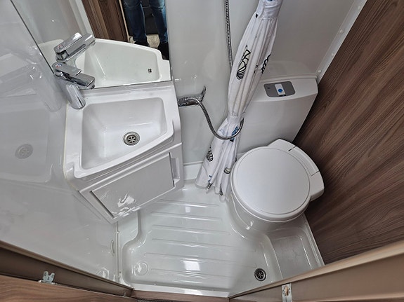 Swift SWIFT TOSCANE 694 QB 5-Sits 2.3D 150HK Husbil 10 of 21