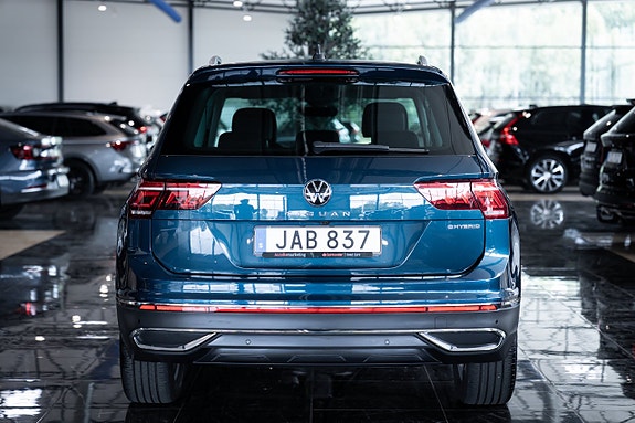 Volkswagen Tiguan 10 of 30