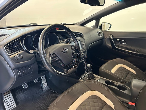 Kia Ceed 12 of 15