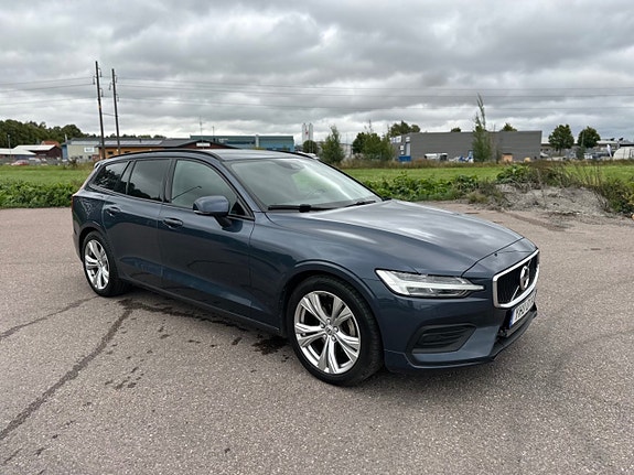 Volvo V60 2 of 19