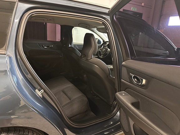Volvo V60 13 of 17