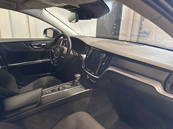 Volvo V60 15 of 17