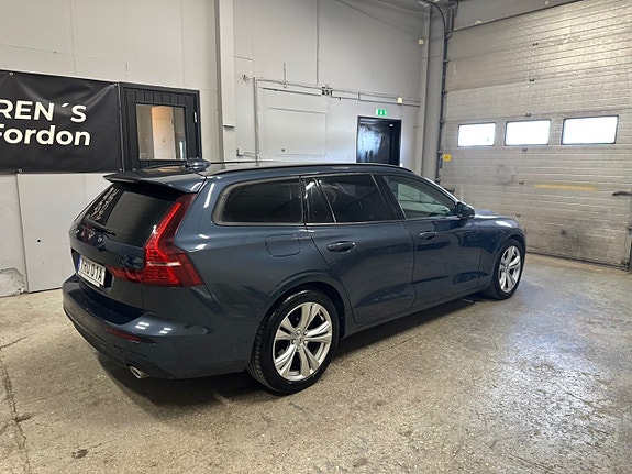 Volvo V60 3 of 17