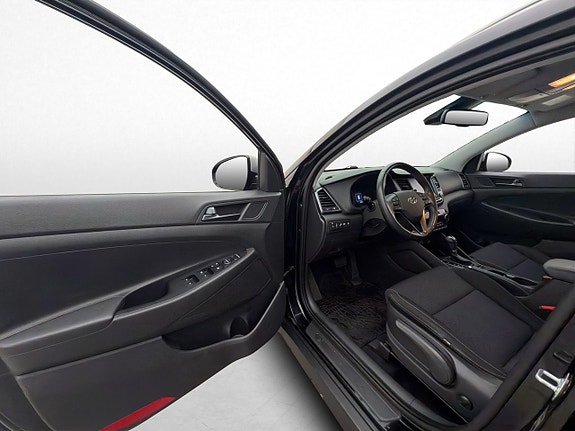 Hyundai Tucson 11 of 30