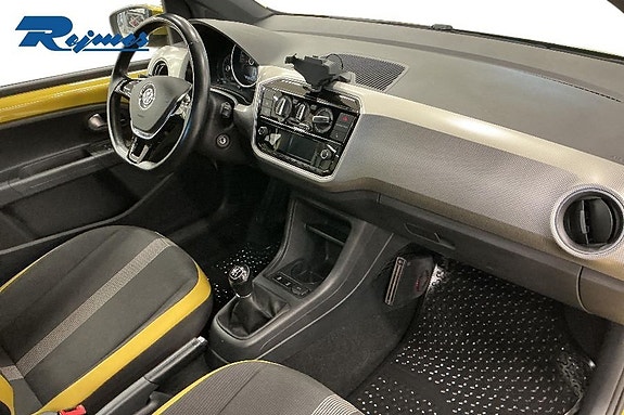 Volkswagen UP! 10 of 17