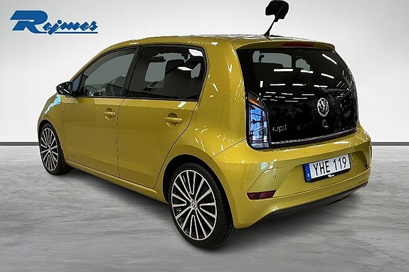 Volkswagen UP! 2 of 17