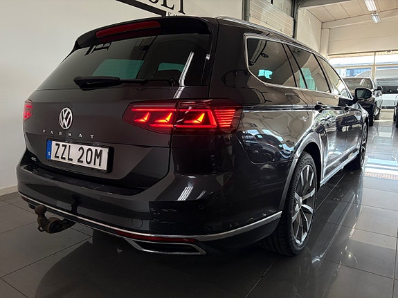 Volkswagen Passat 3 of 18
