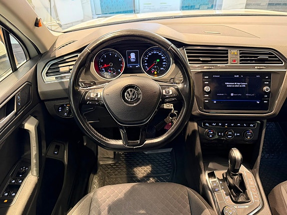 Volkswagen Tiguan 11 of 30