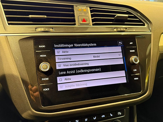 Volkswagen Tiguan 16 of 30