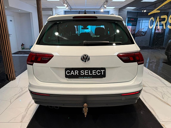 Volkswagen Tiguan 4 of 30