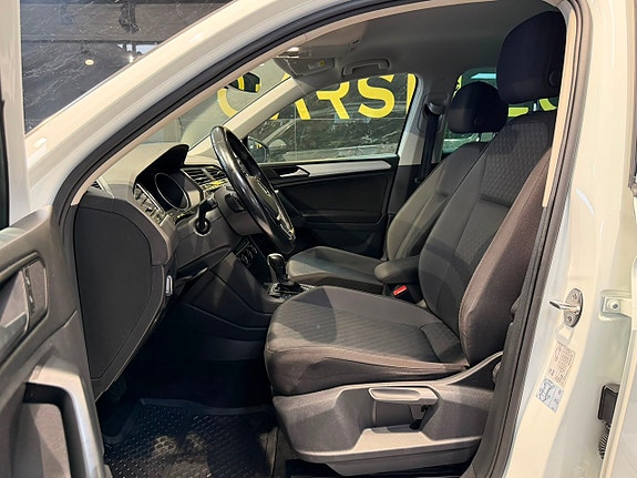 Volkswagen Tiguan 21 of 30